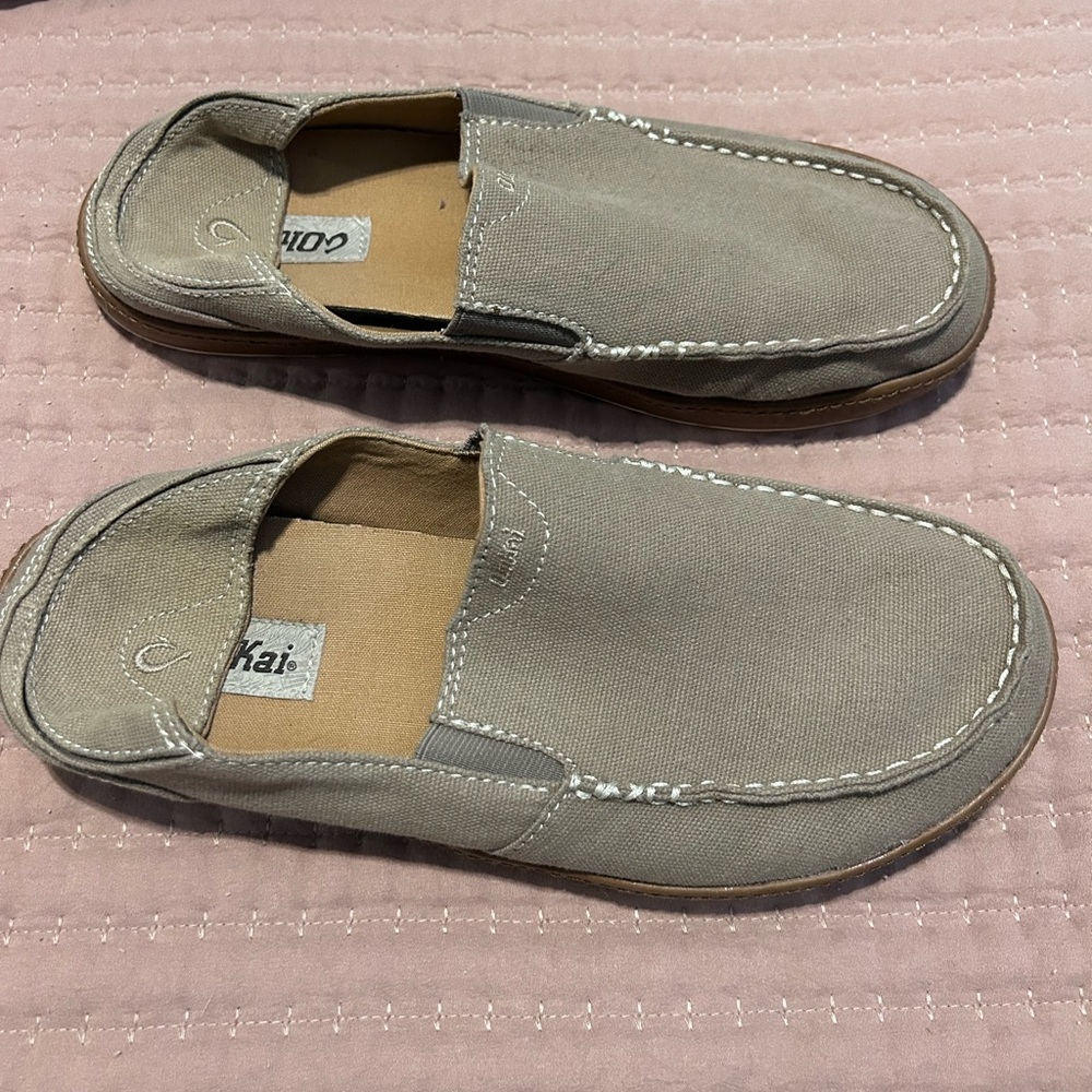 OluKai Slip-On Loafers in great shape